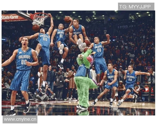 尼克杨谈布克遭遇重演称强行打控卫让人无奈