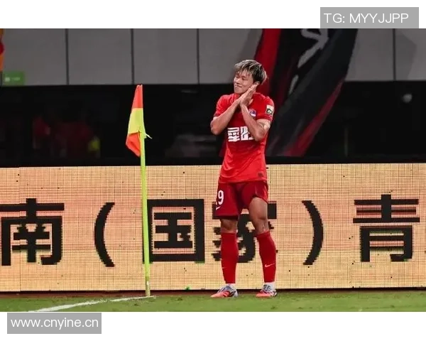 梅州队凭借茹子楠远射小角度破门暂时领先海牛队