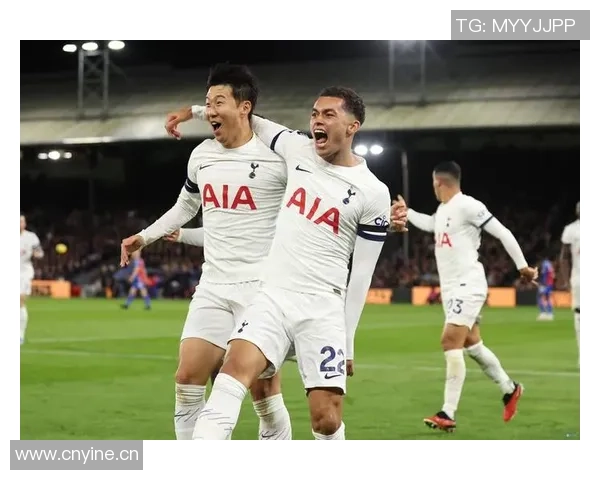 穆阿尼现身热刺训练场约翰逊乌多吉缺席引关注